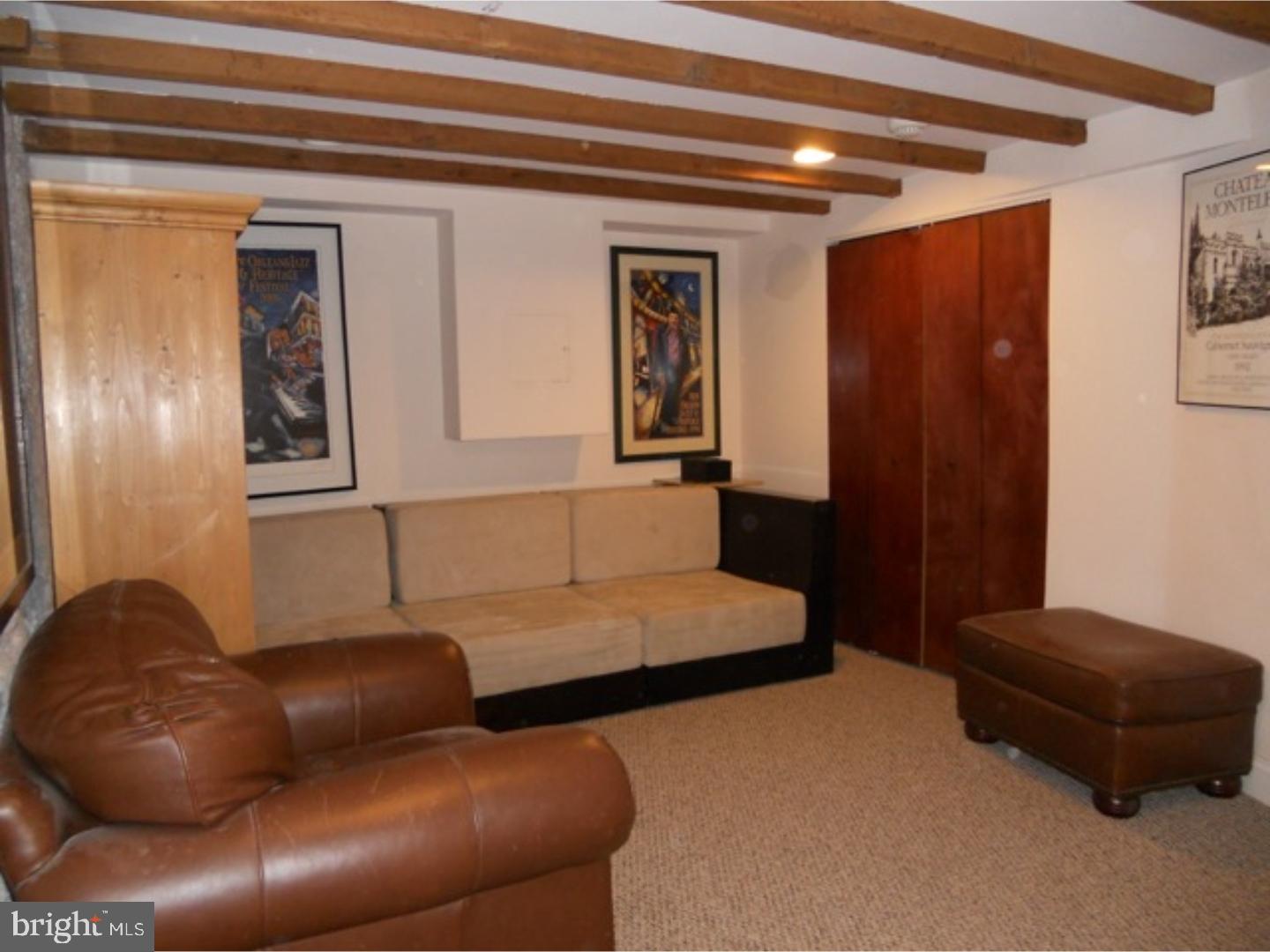 CHESTNUT HILL - Residential Lease