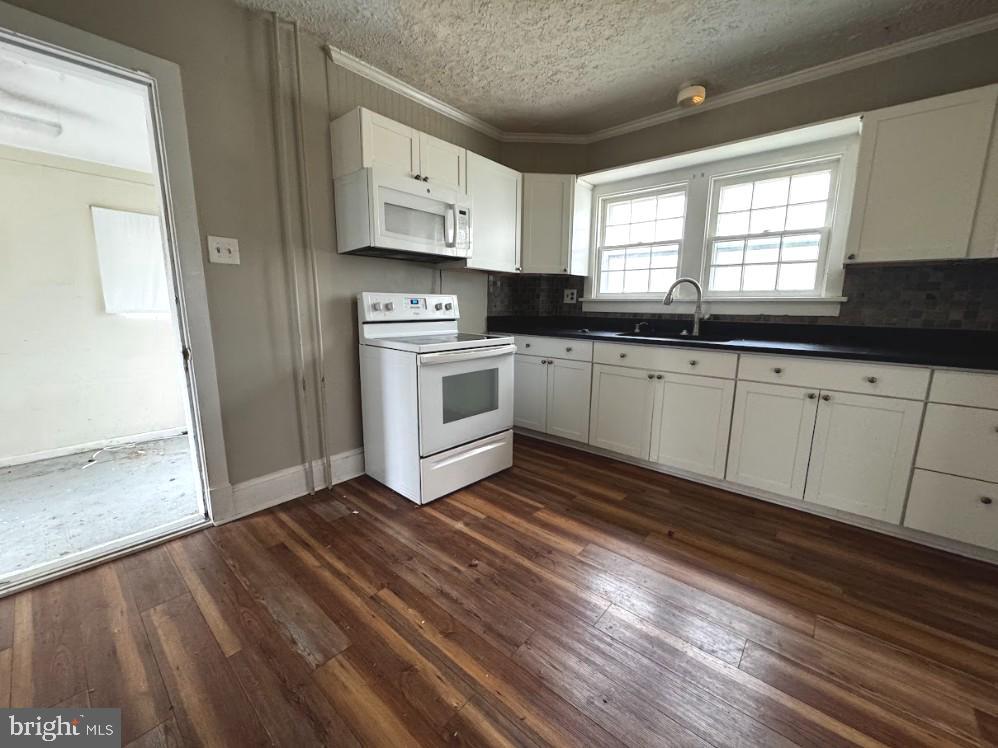 ORCHARD TERR/PLUMLY - Residential