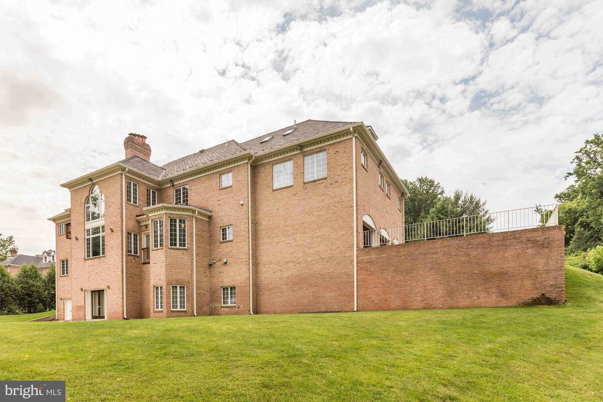 BEAUFORT PARK - Residential Lease