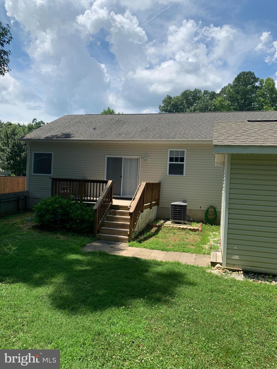 WESTMORELAND SHORES - Residential Lease