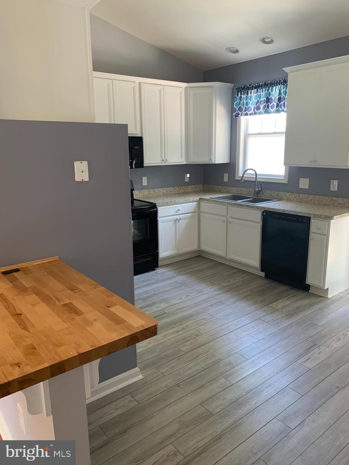 WESTMORELAND SHORES - Residential Lease