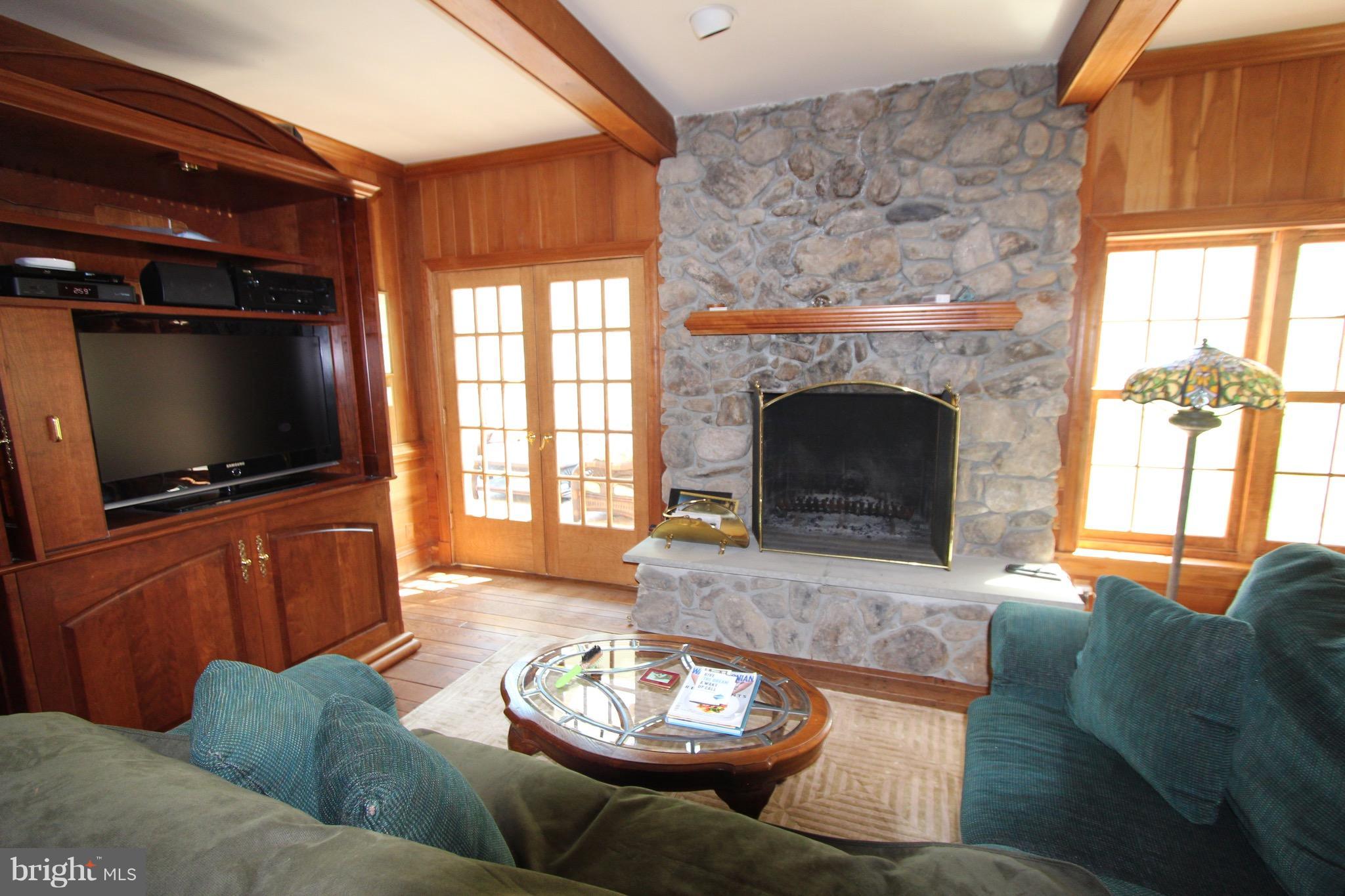 COLD STREAM FARMS - Residential