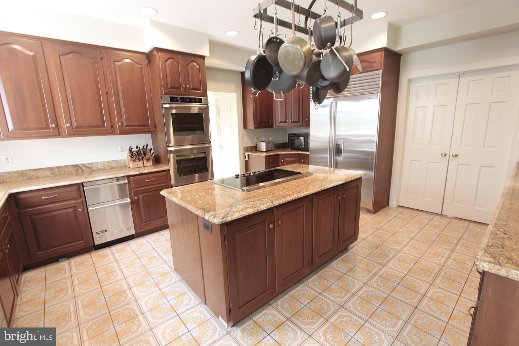 COLD STREAM FARMS - Residential