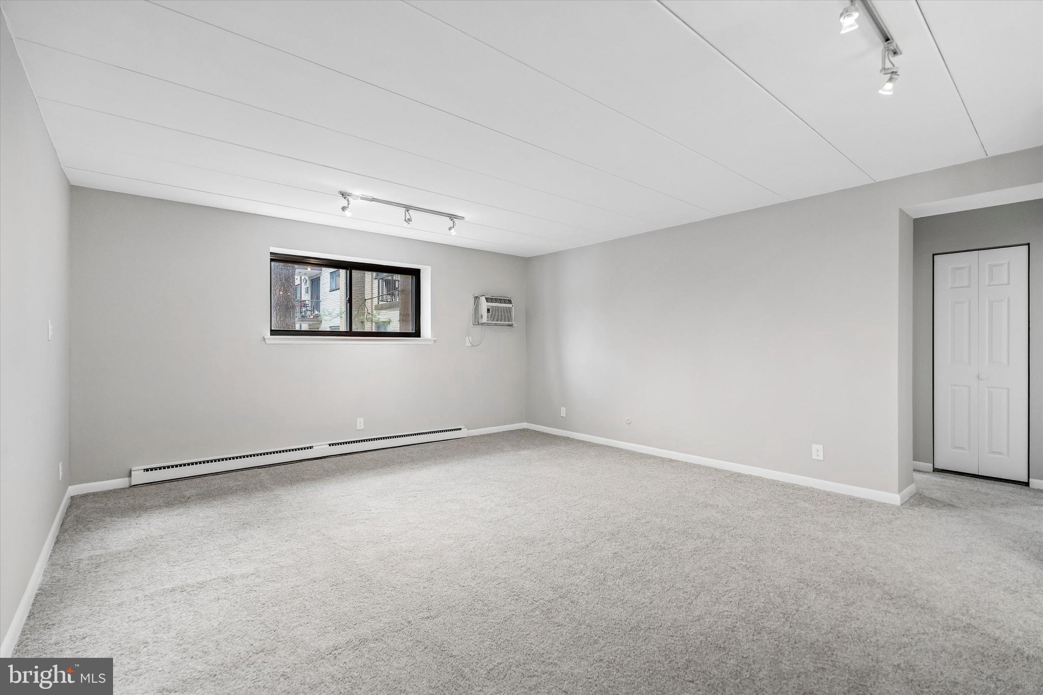 400 GLENDALE ROAD D23