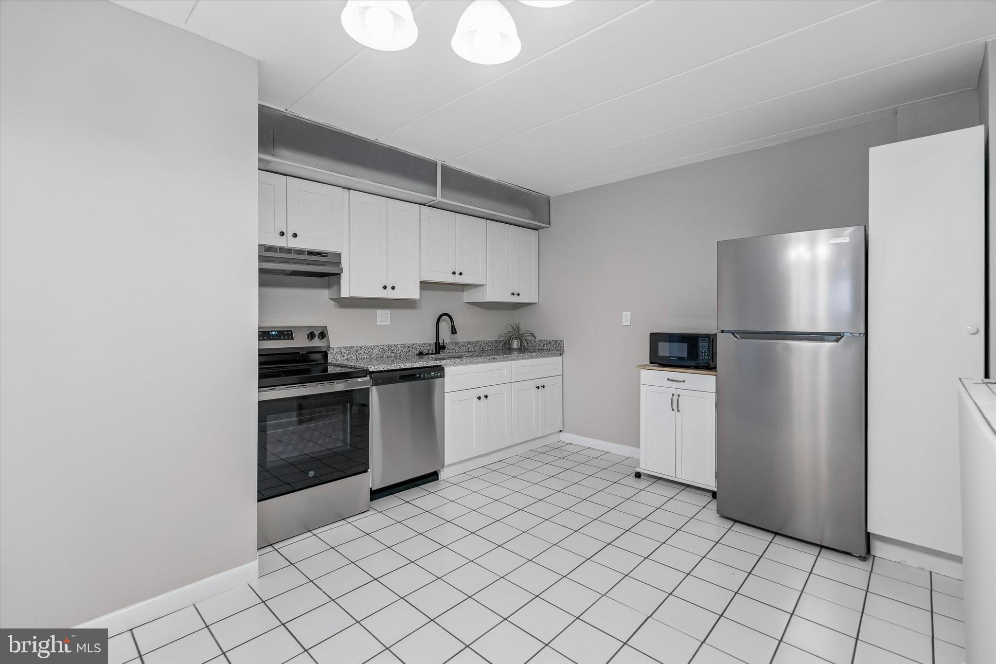 HAVERFORD HILL - Residential