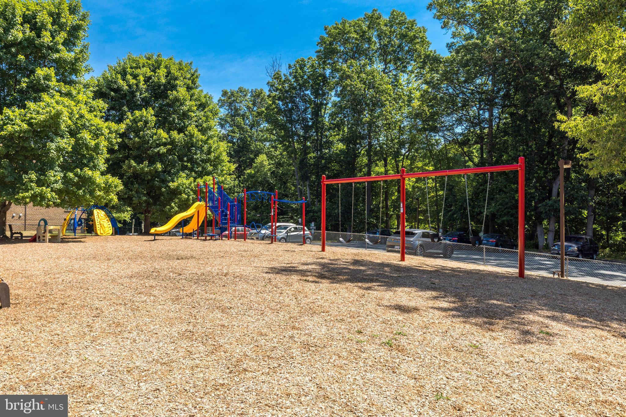 CHESTNUT GROVE - Residential