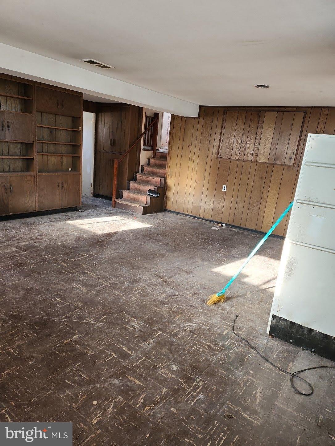 LAWRENCE PARK - Residential