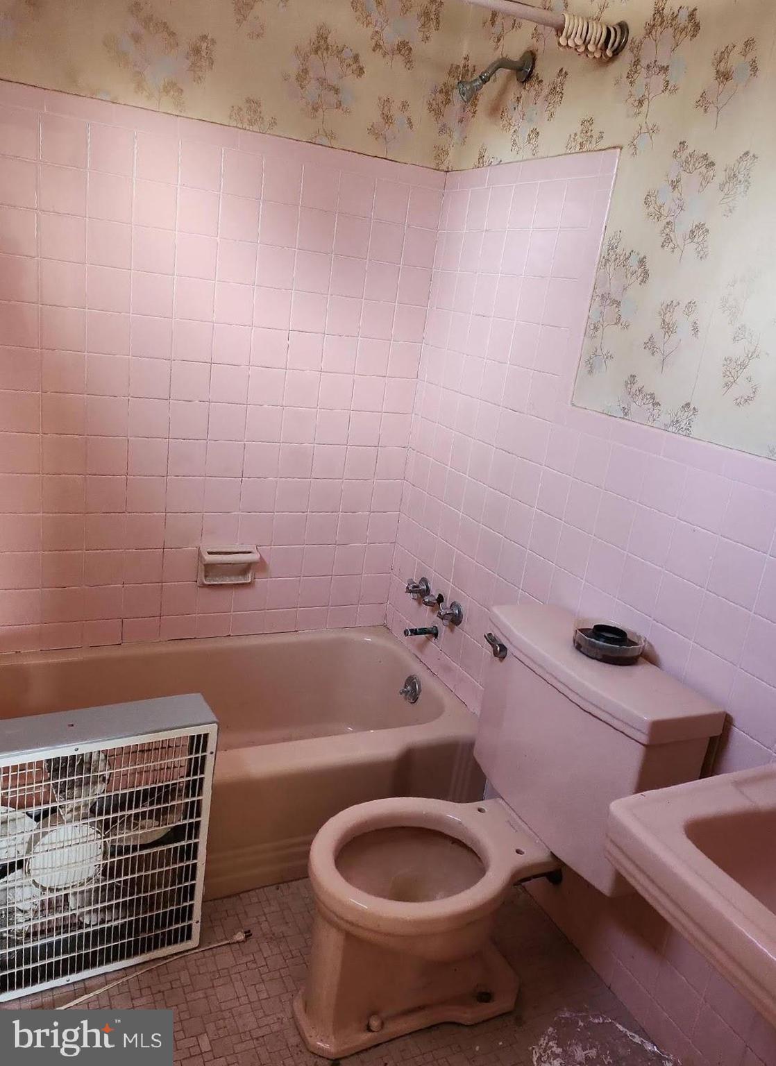 LAWRENCE PARK - Residential