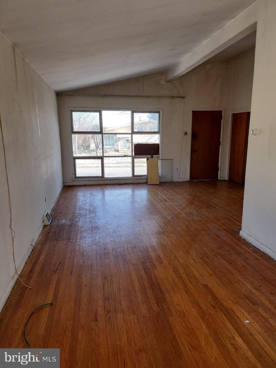 LAWRENCE PARK - Residential