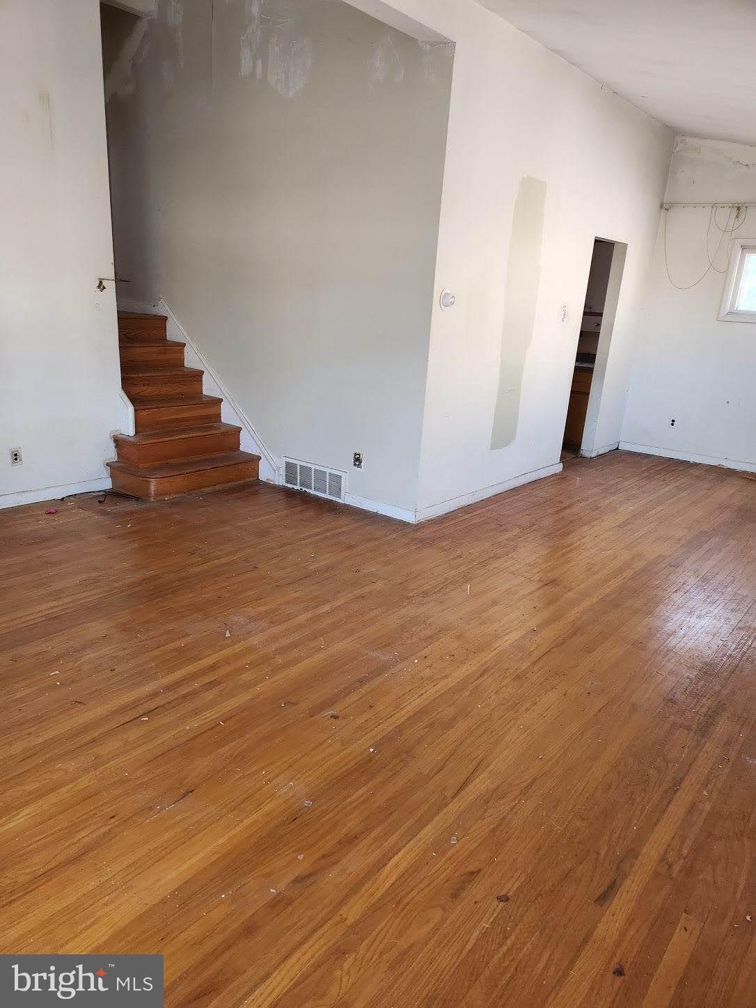 LAWRENCE PARK - Residential