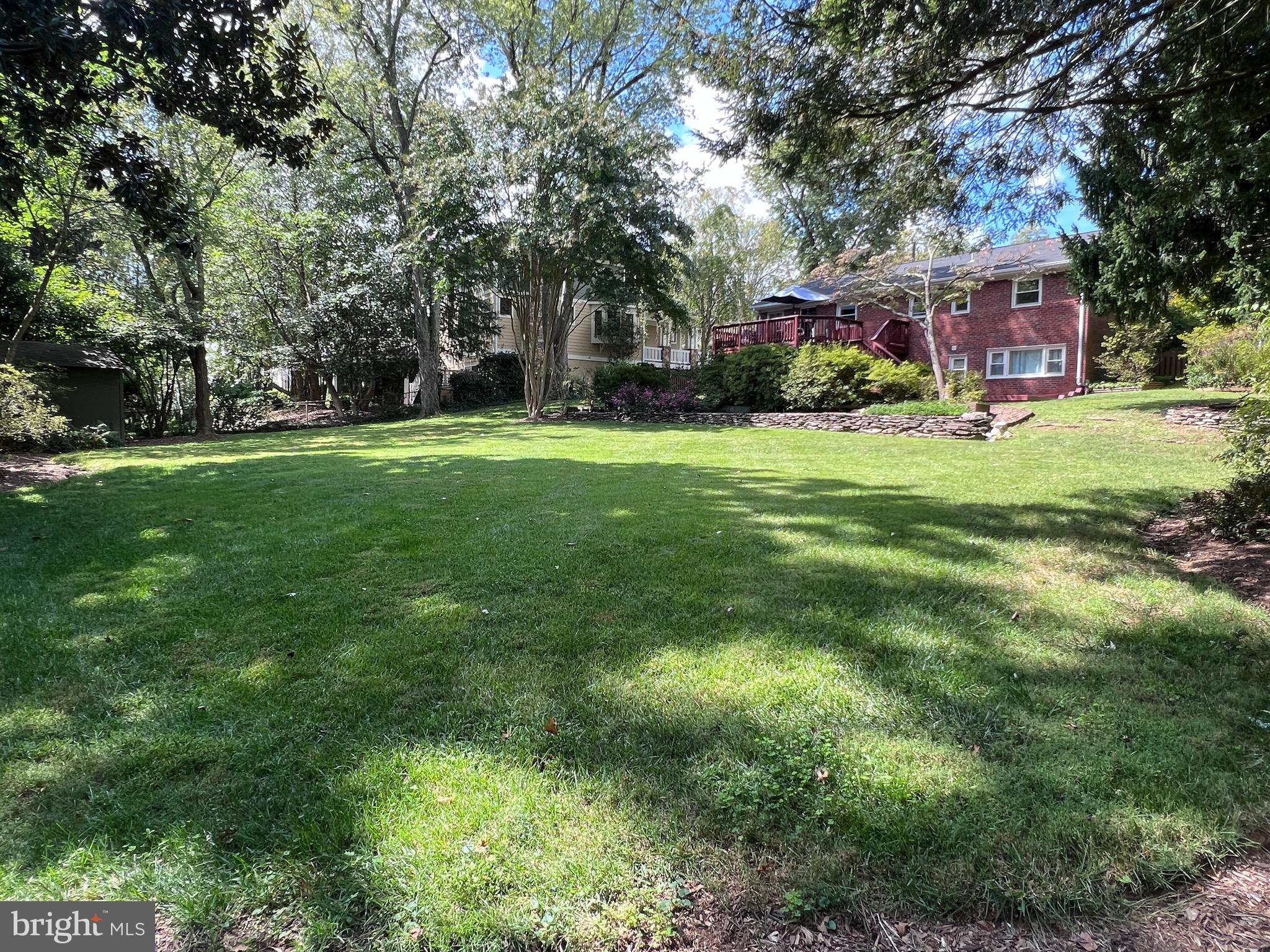 HILLSIDE MANOR - Residential