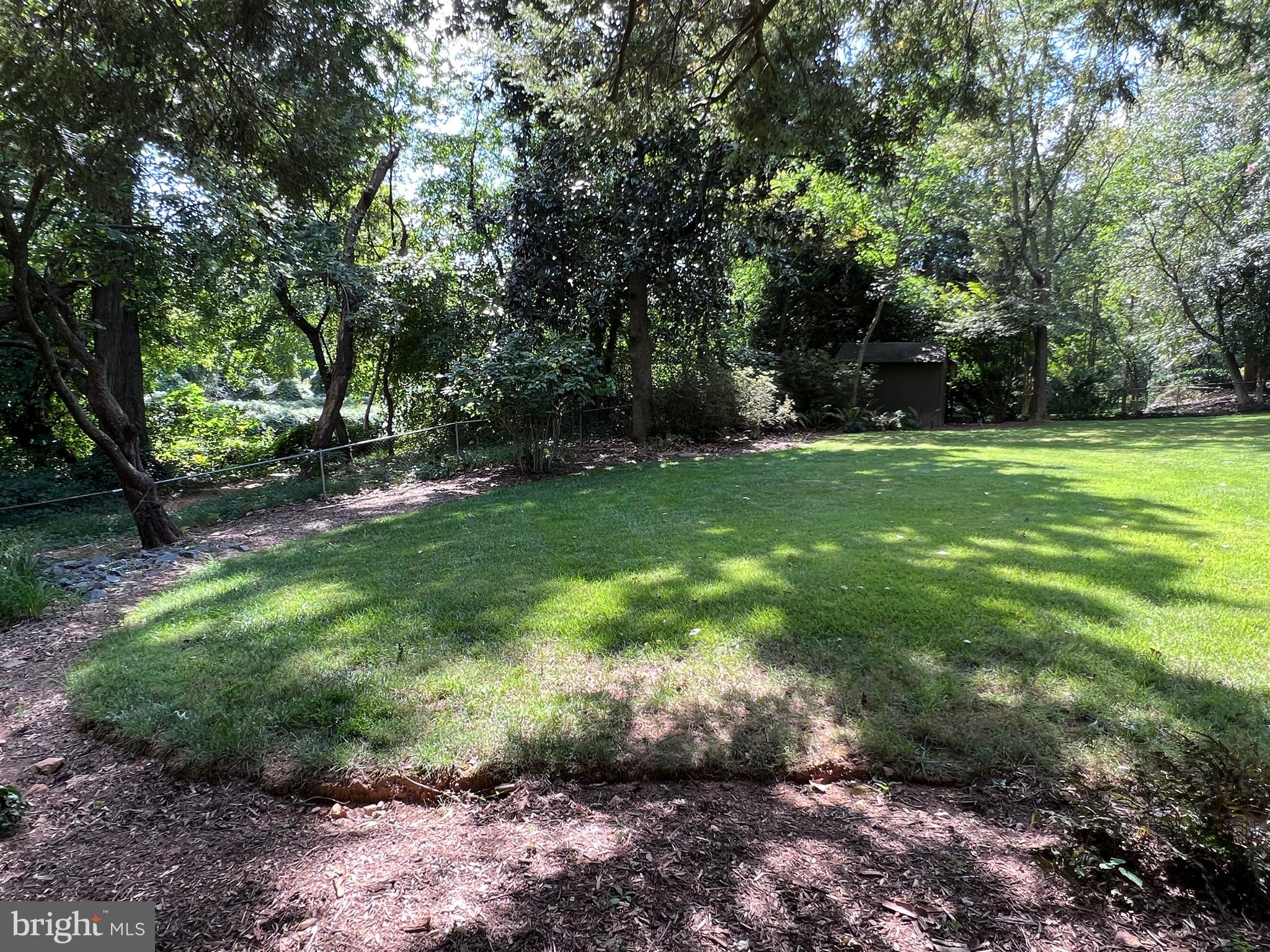 HILLSIDE MANOR - Residential