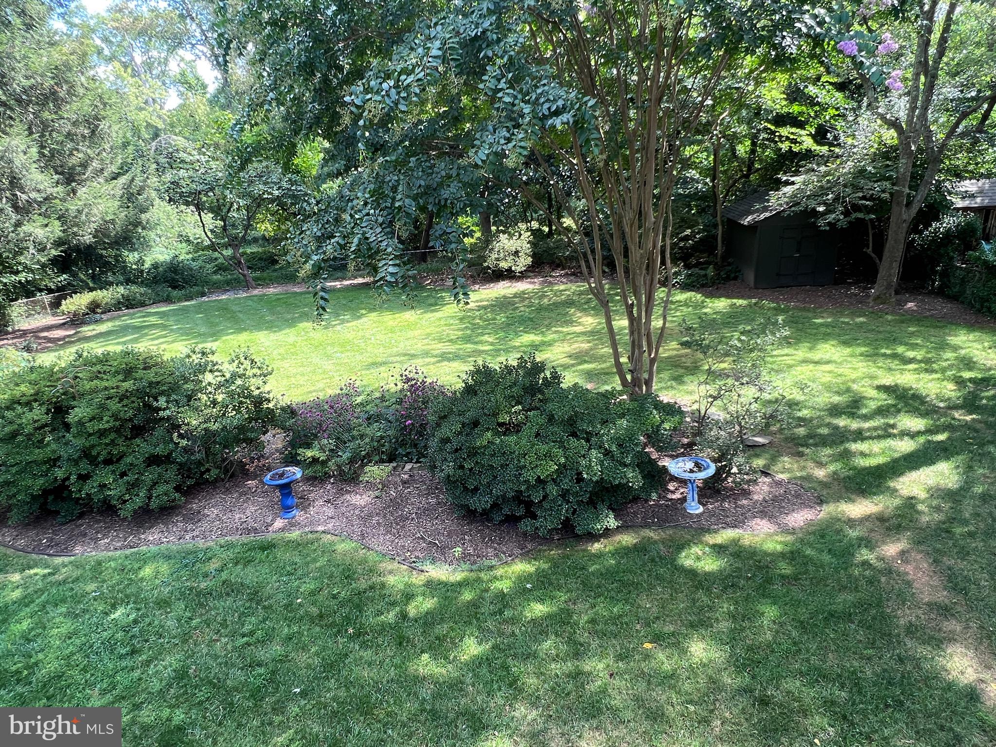 HILLSIDE MANOR - Residential