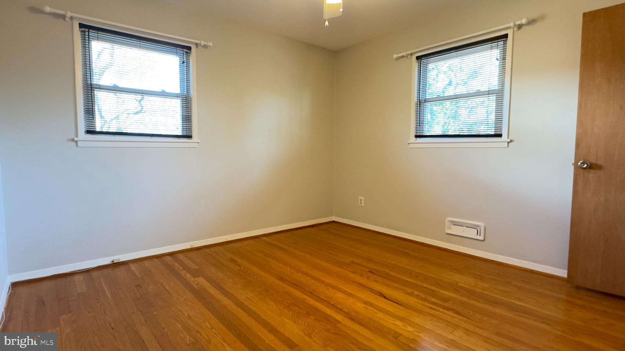 HILLSIDE MANOR - Residential