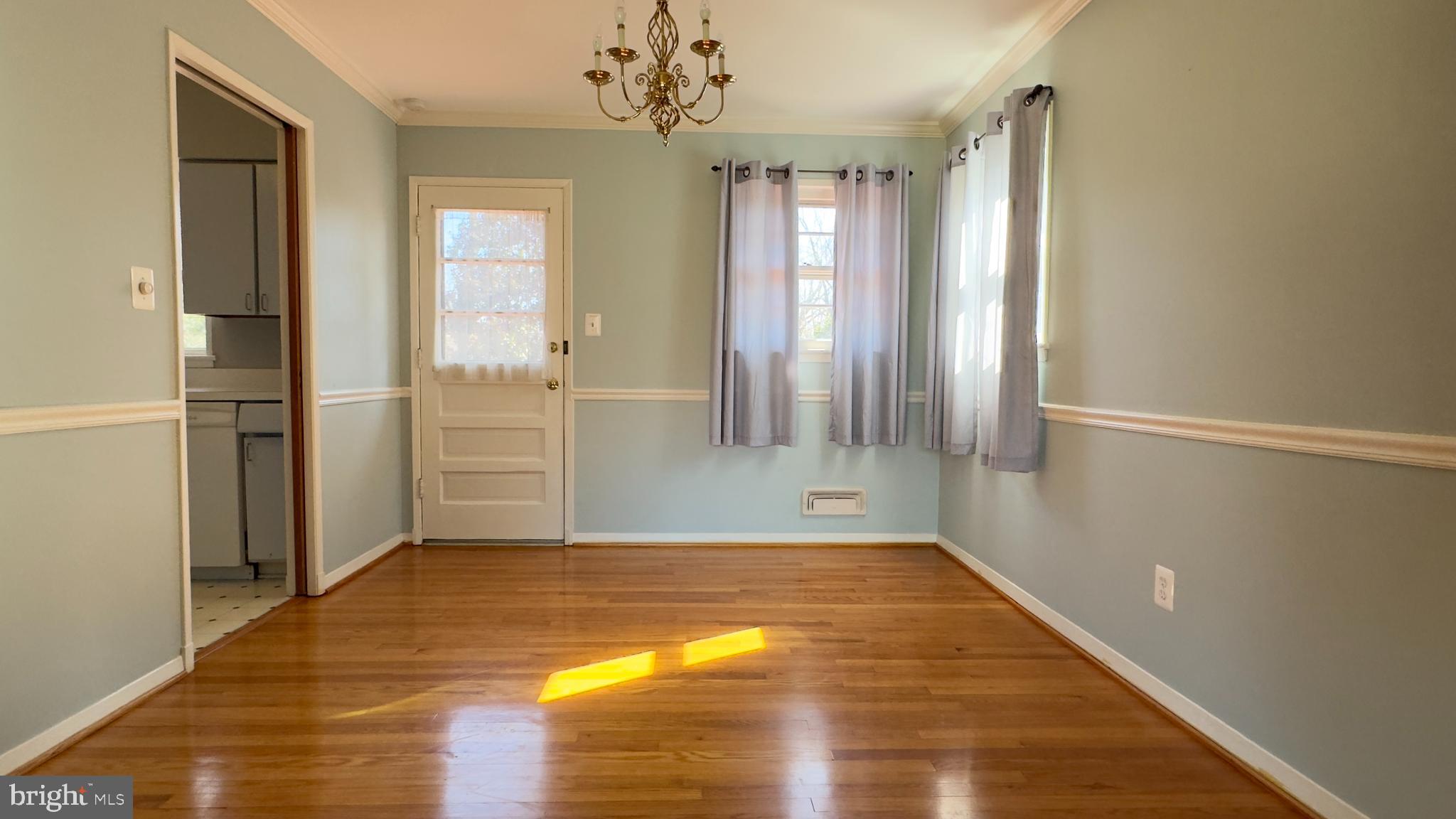 HILLSIDE MANOR - Residential