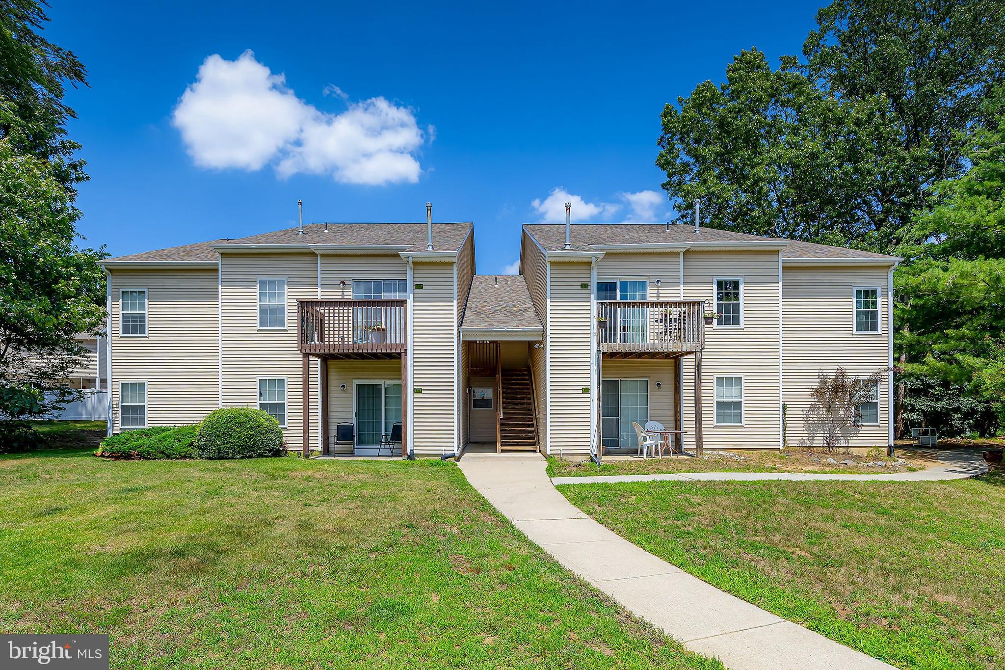 1276 TRISTRAM CIRCLE