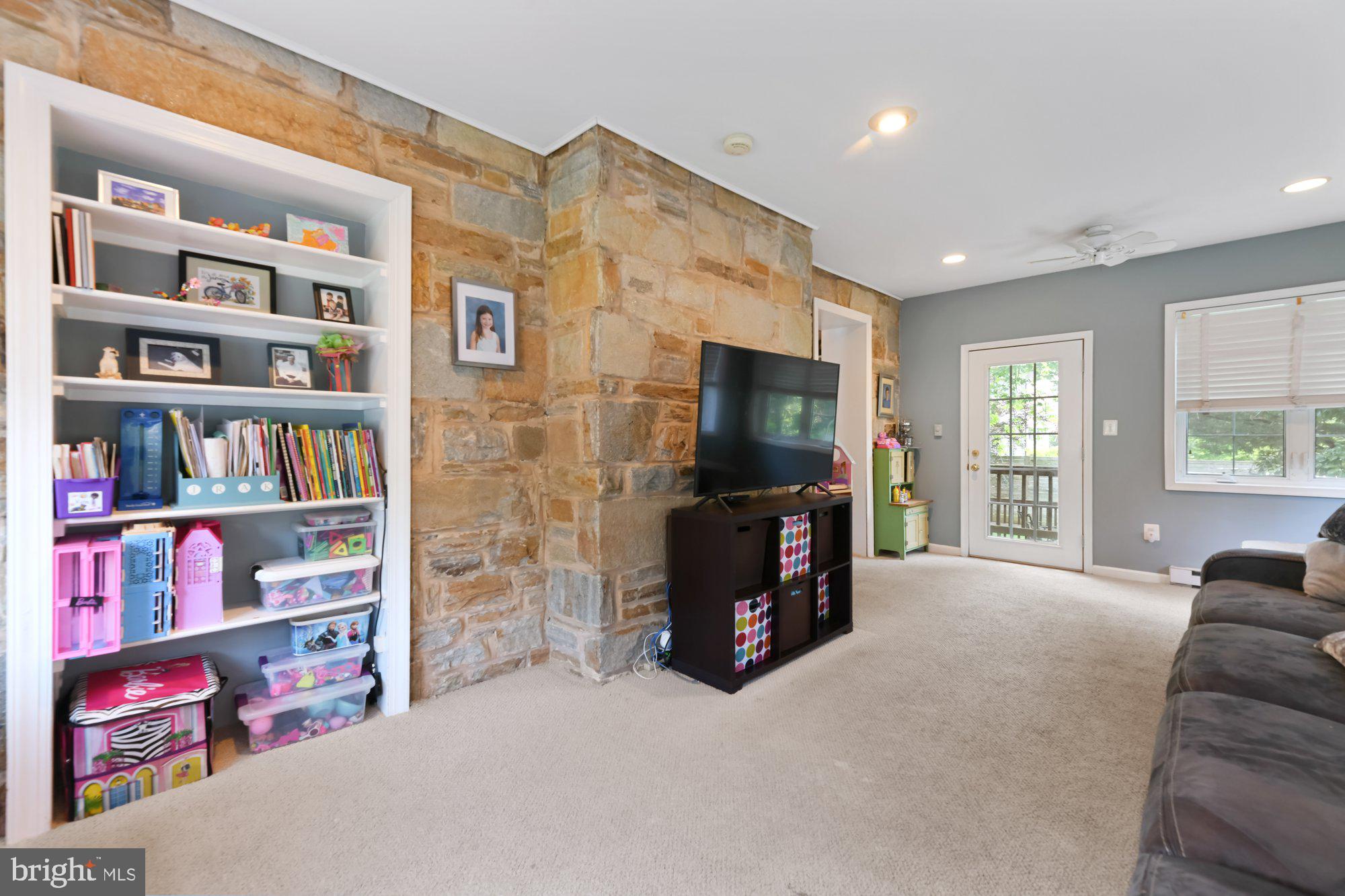 STONELEIGH - Residential