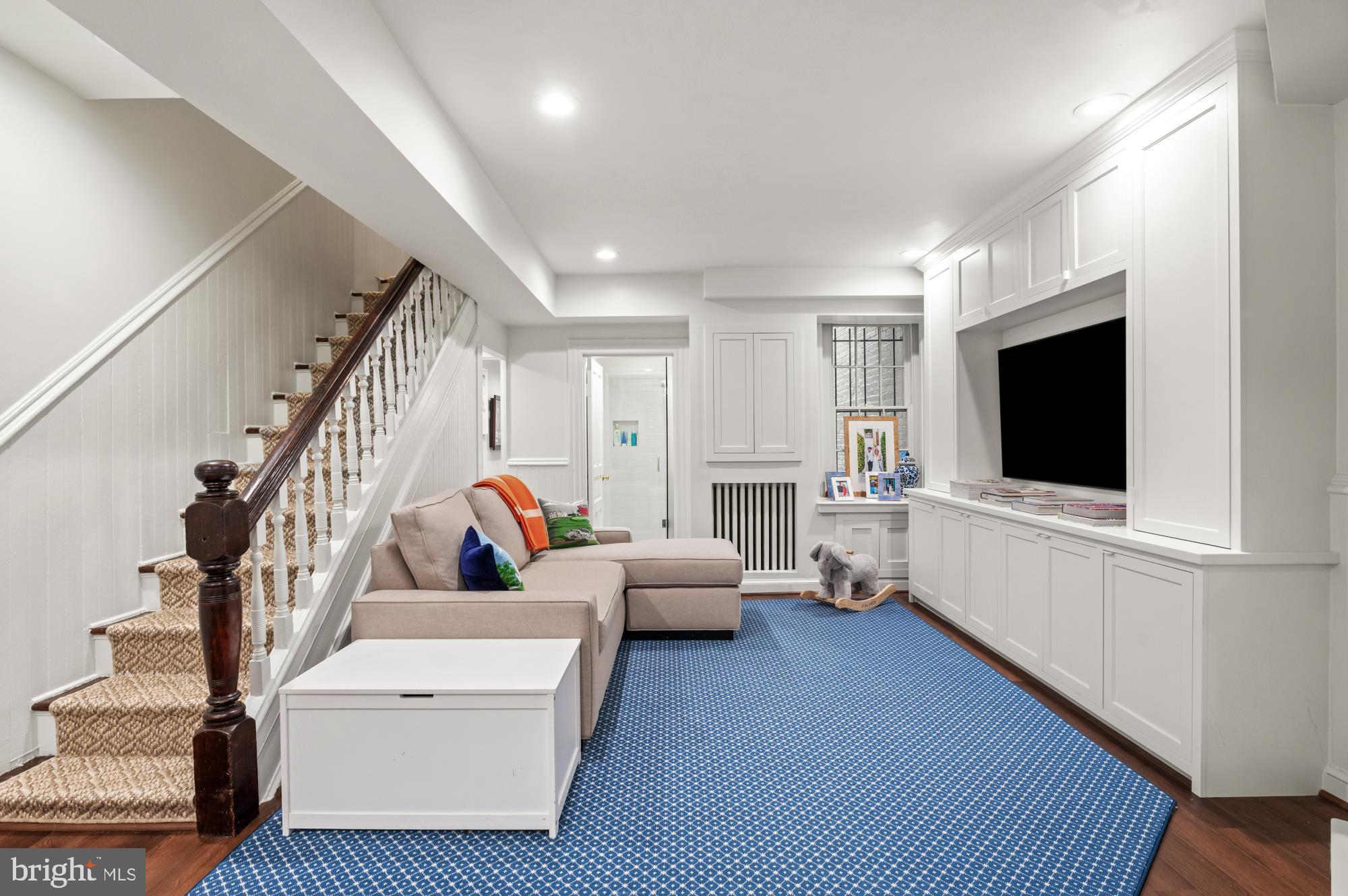 GEORGETOWN - Residential