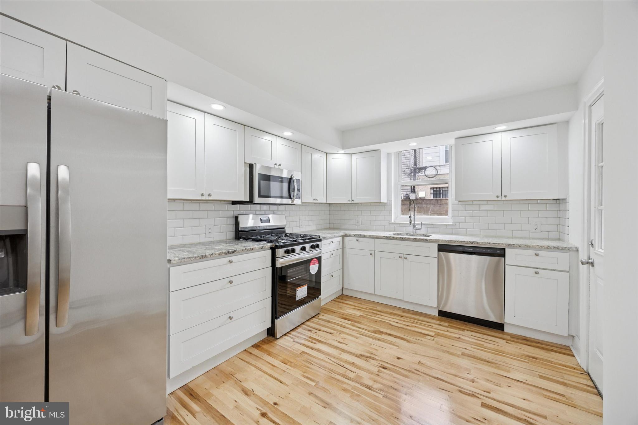 PASSYUNK SQUARE - Residential