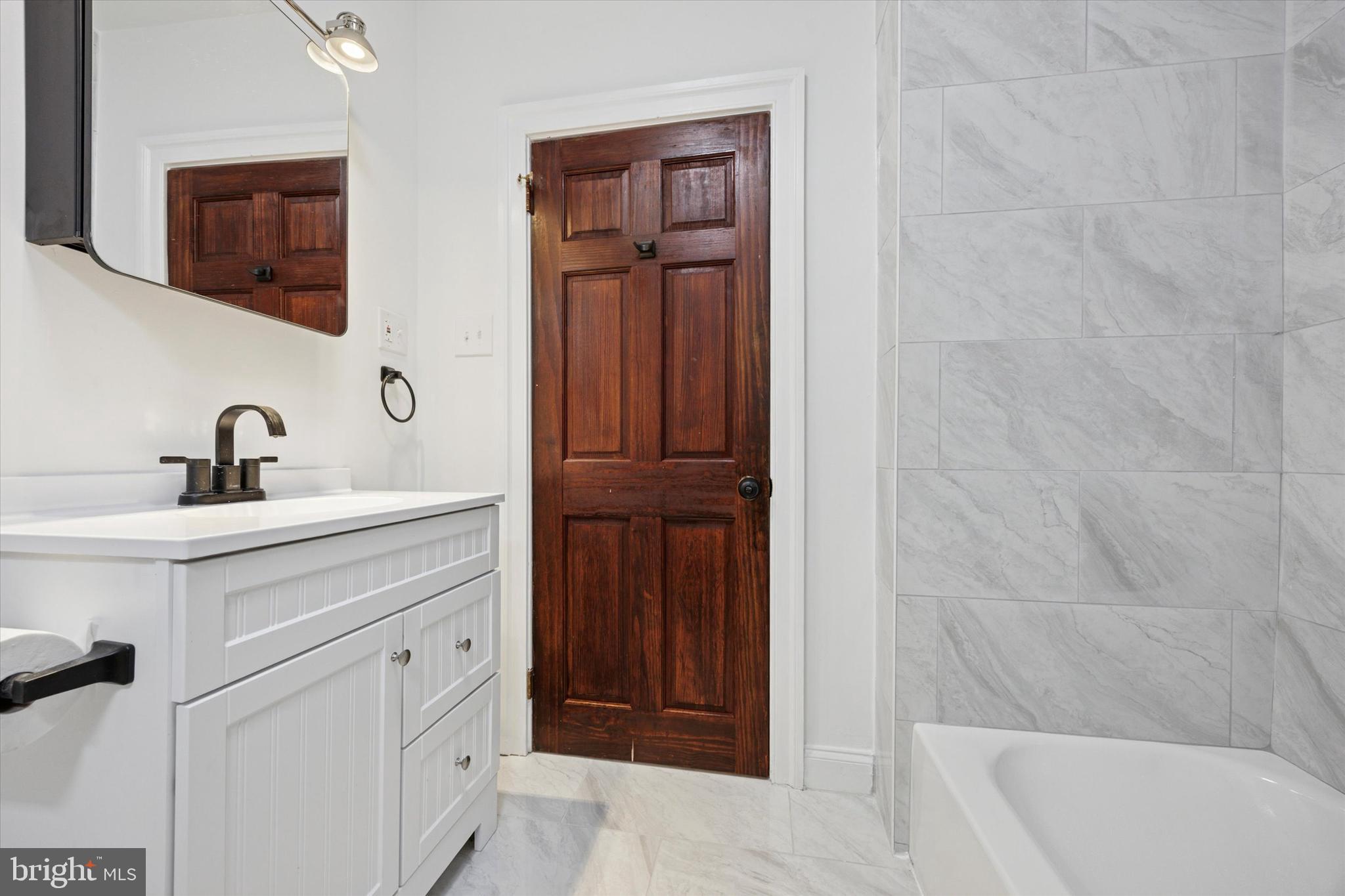 PASSYUNK SQUARE - Residential