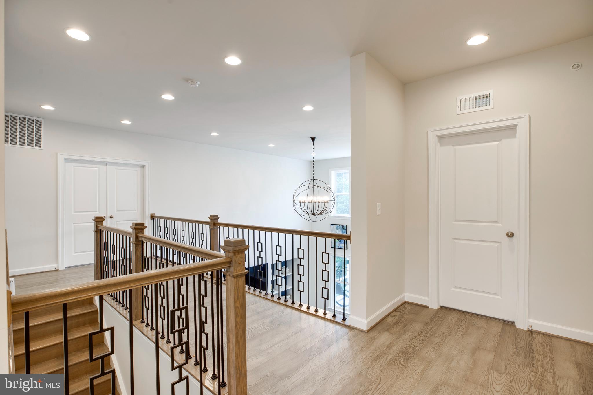 LAYTONSVILLE - Residential