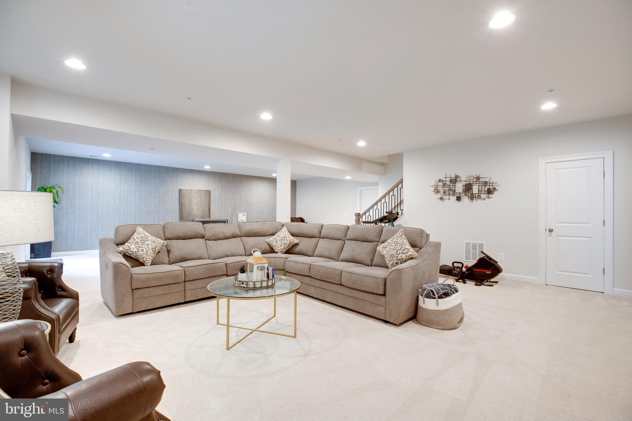 LAYTONSVILLE - Residential