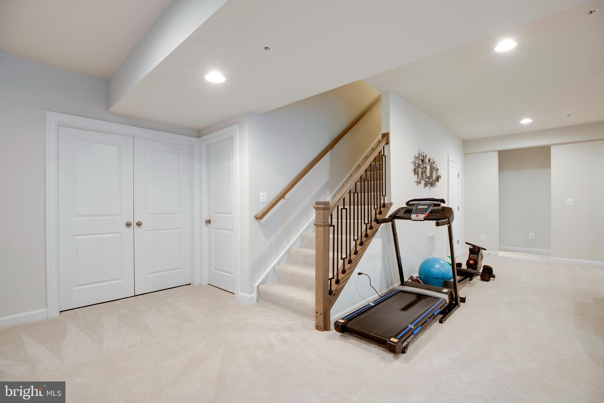 LAYTONSVILLE - Residential