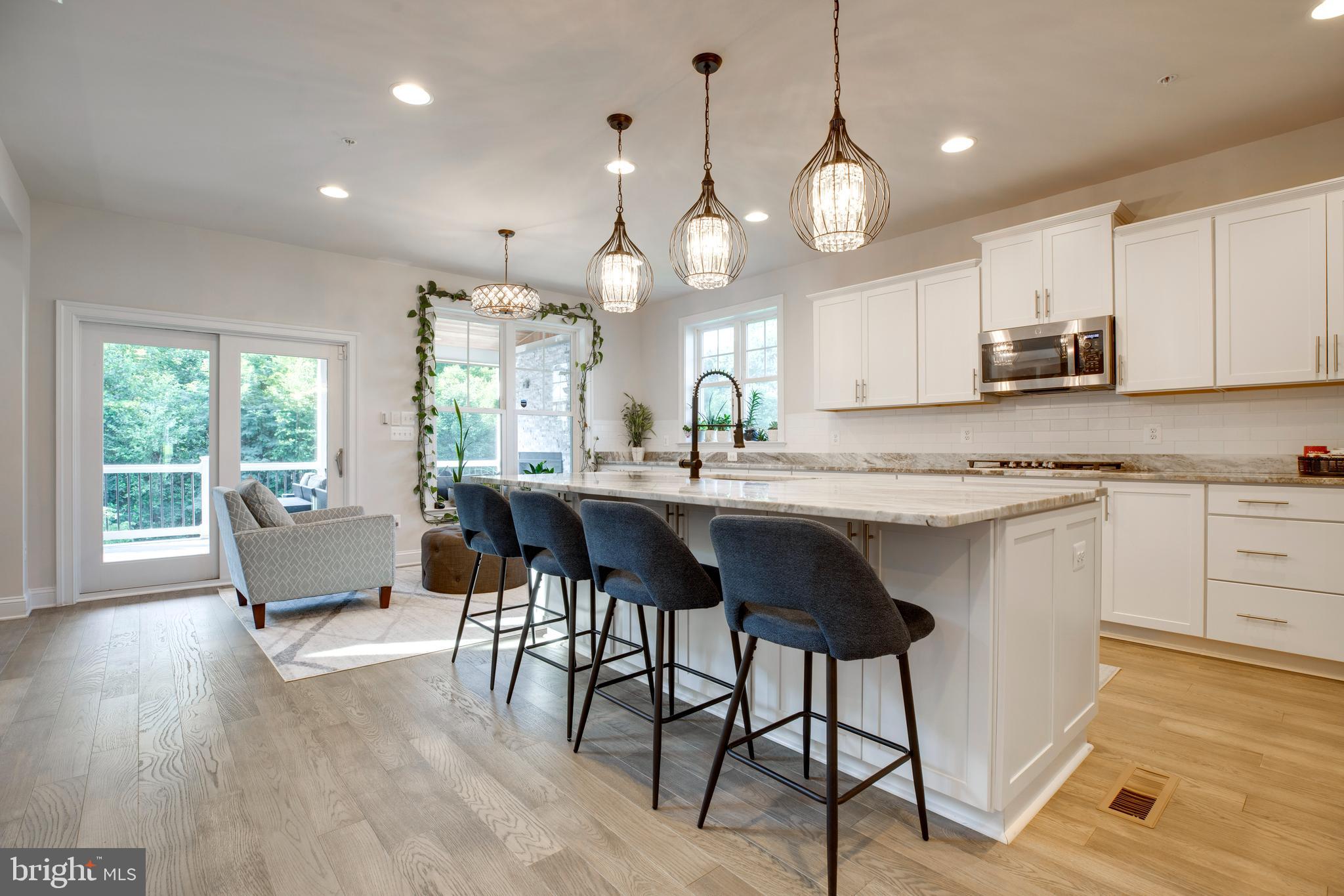 LAYTONSVILLE - Residential