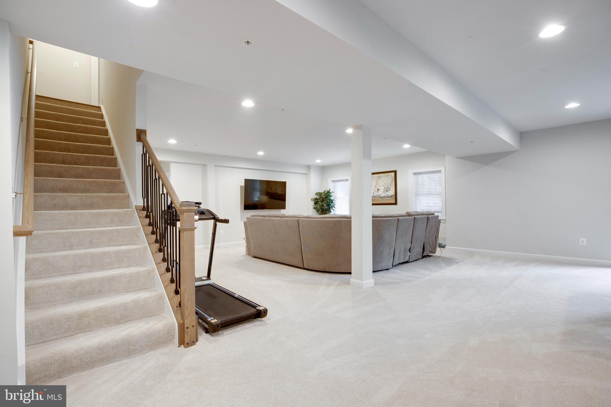 LAYTONSVILLE - Residential