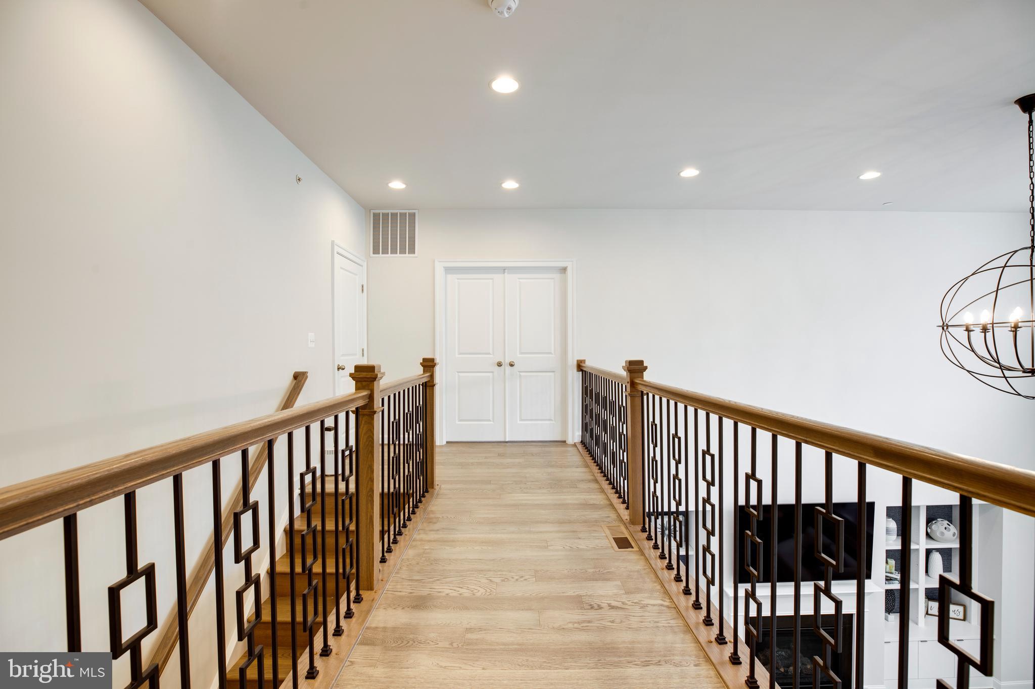 LAYTONSVILLE - Residential