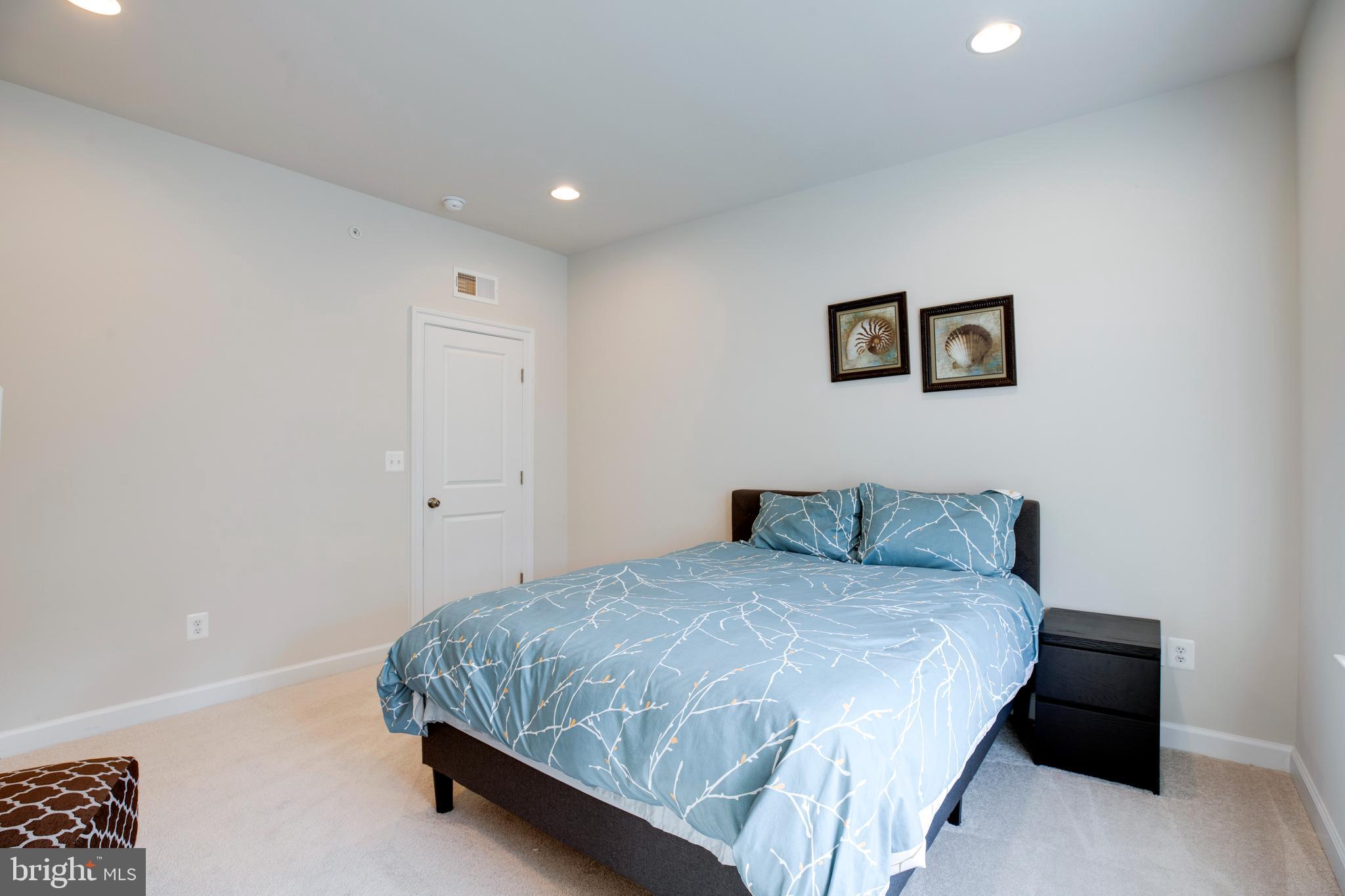 LAYTONSVILLE - Residential