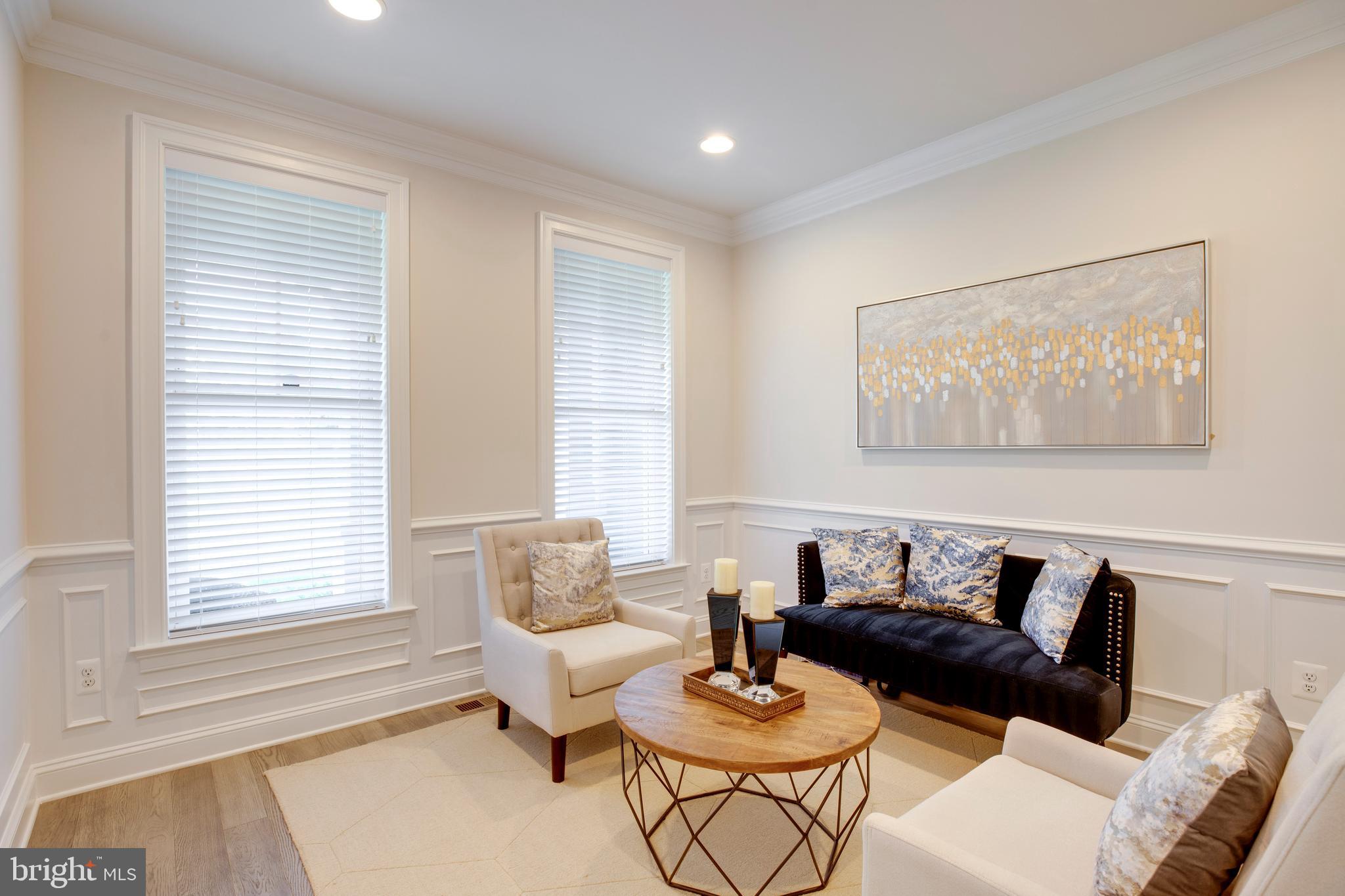 LAYTONSVILLE - Residential