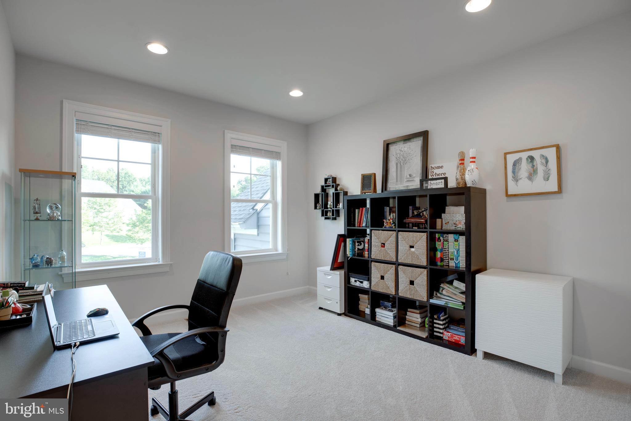 LAYTONSVILLE - Residential