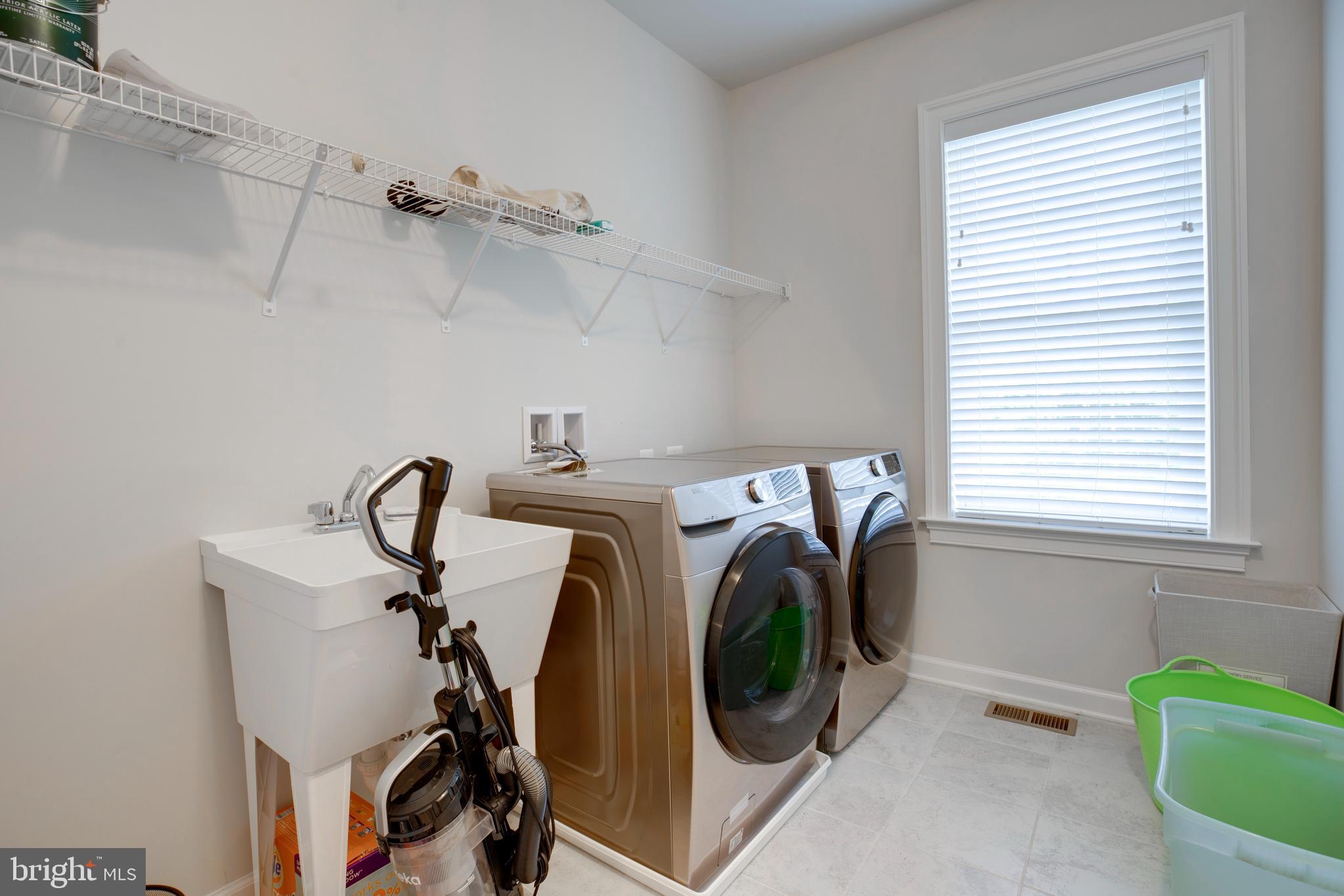 LAYTONSVILLE - Residential