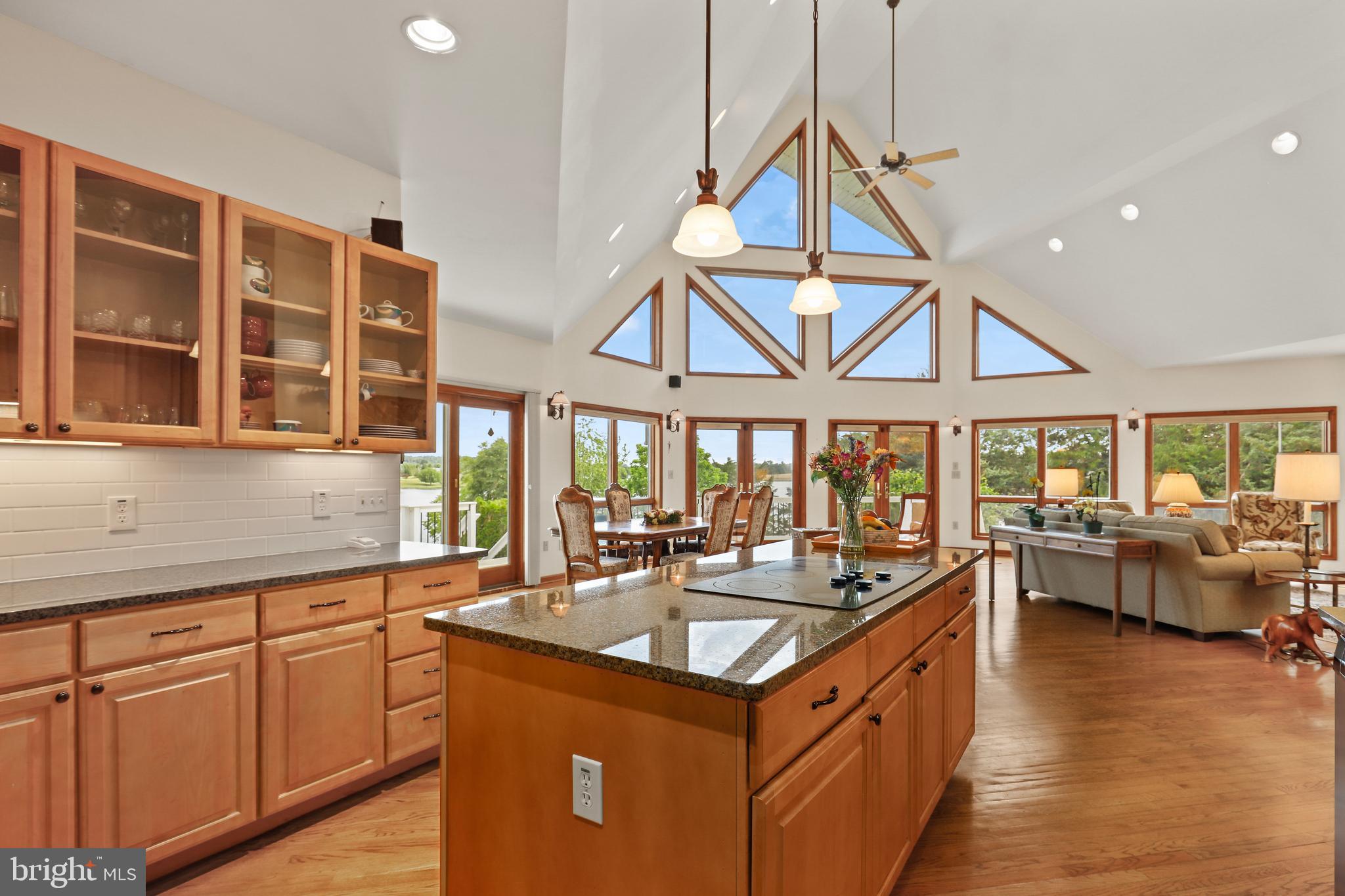 BELMONT SHORES - Residential