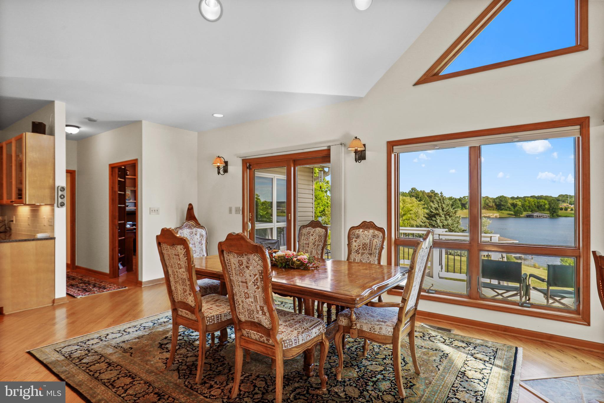 BELMONT SHORES - Residential