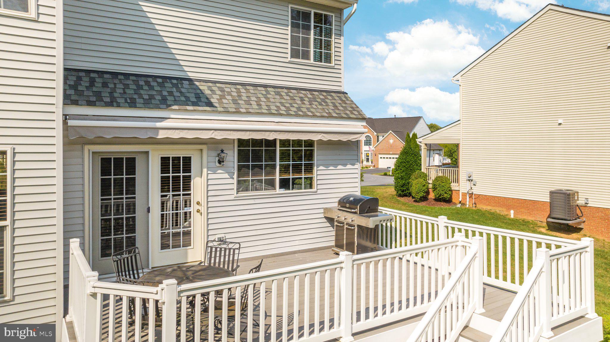 LOCUST HILL - Residential