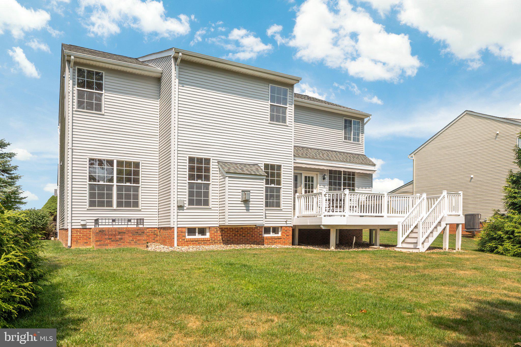 LOCUST HILL - Residential