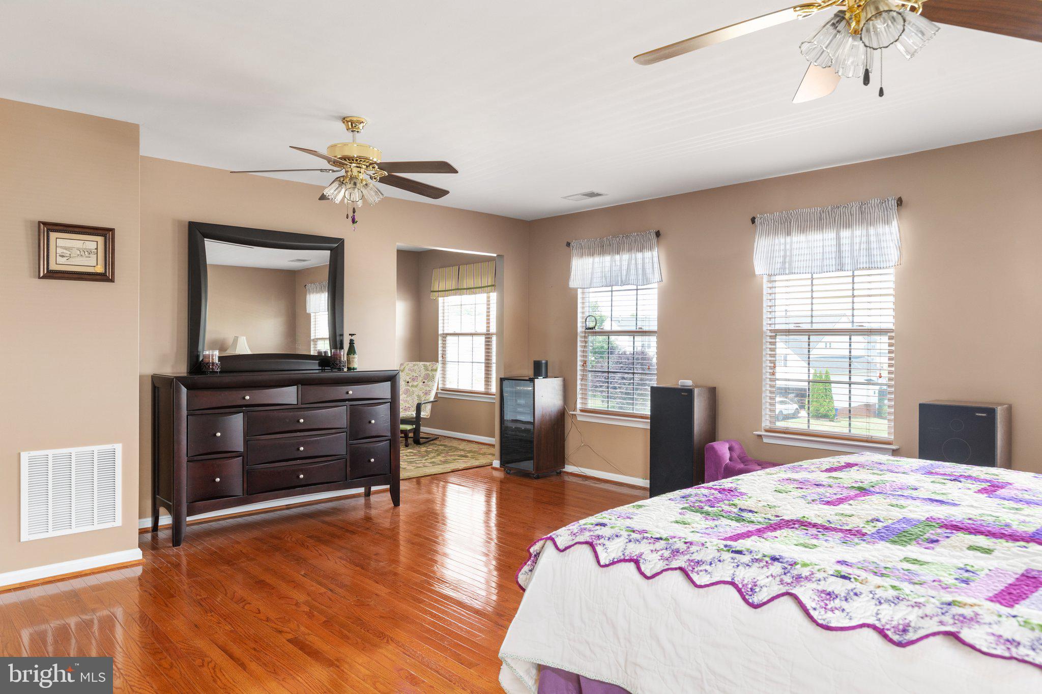 LOCUST HILL - Residential