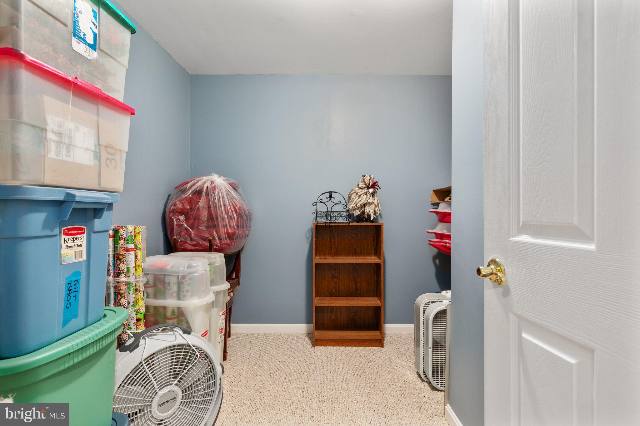 LOCUST HILL - Residential