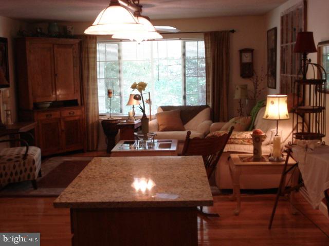 COLONIAL HEIGHTS - Residential