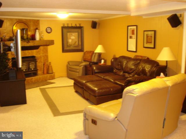COLONIAL HEIGHTS - Residential
