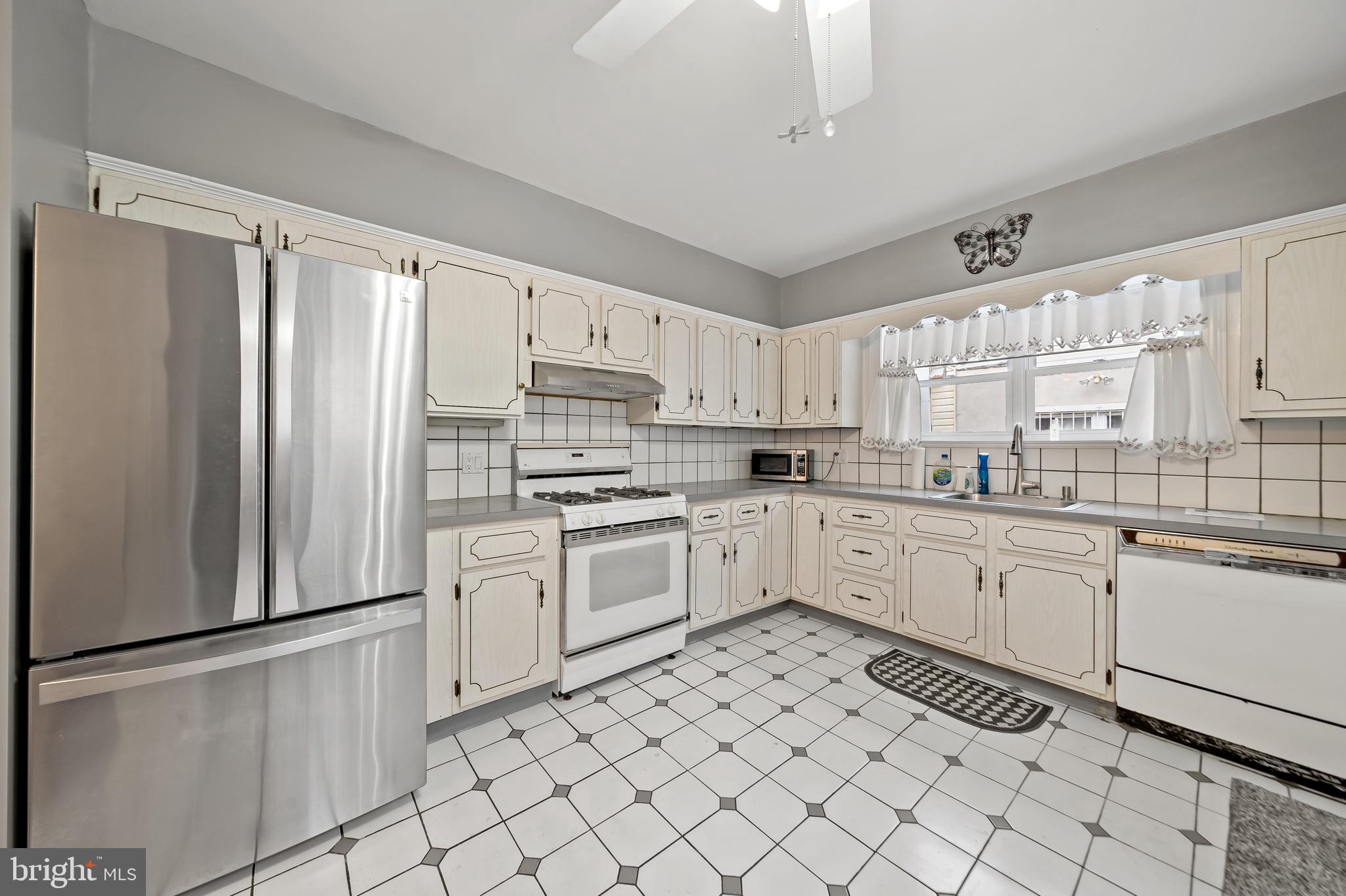 PASSYUNK SQUARE - Residential