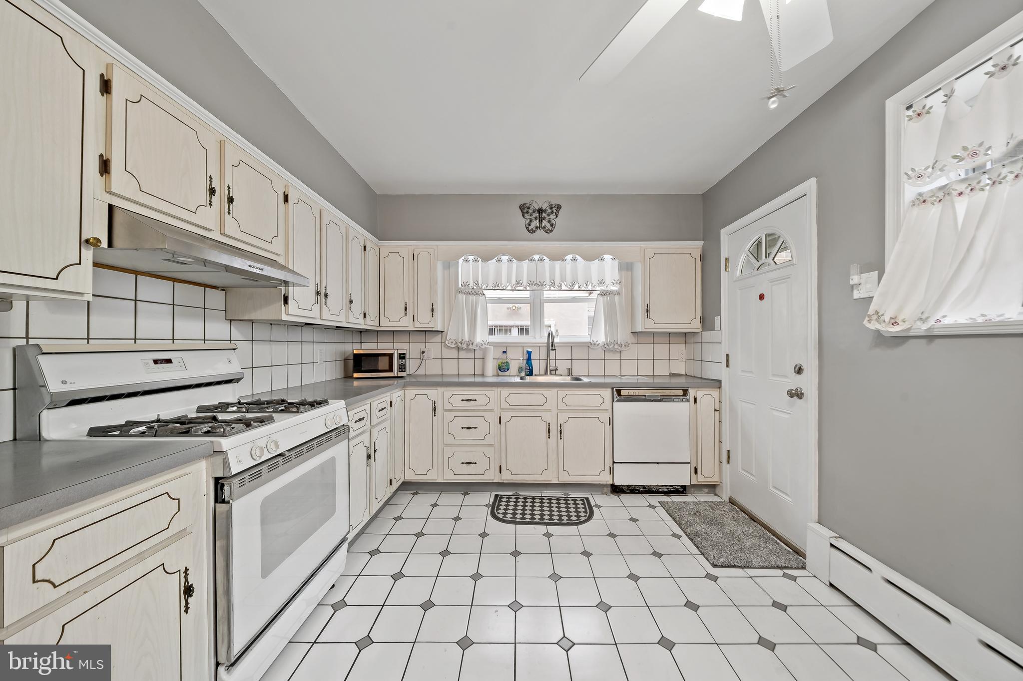 PASSYUNK SQUARE - Residential