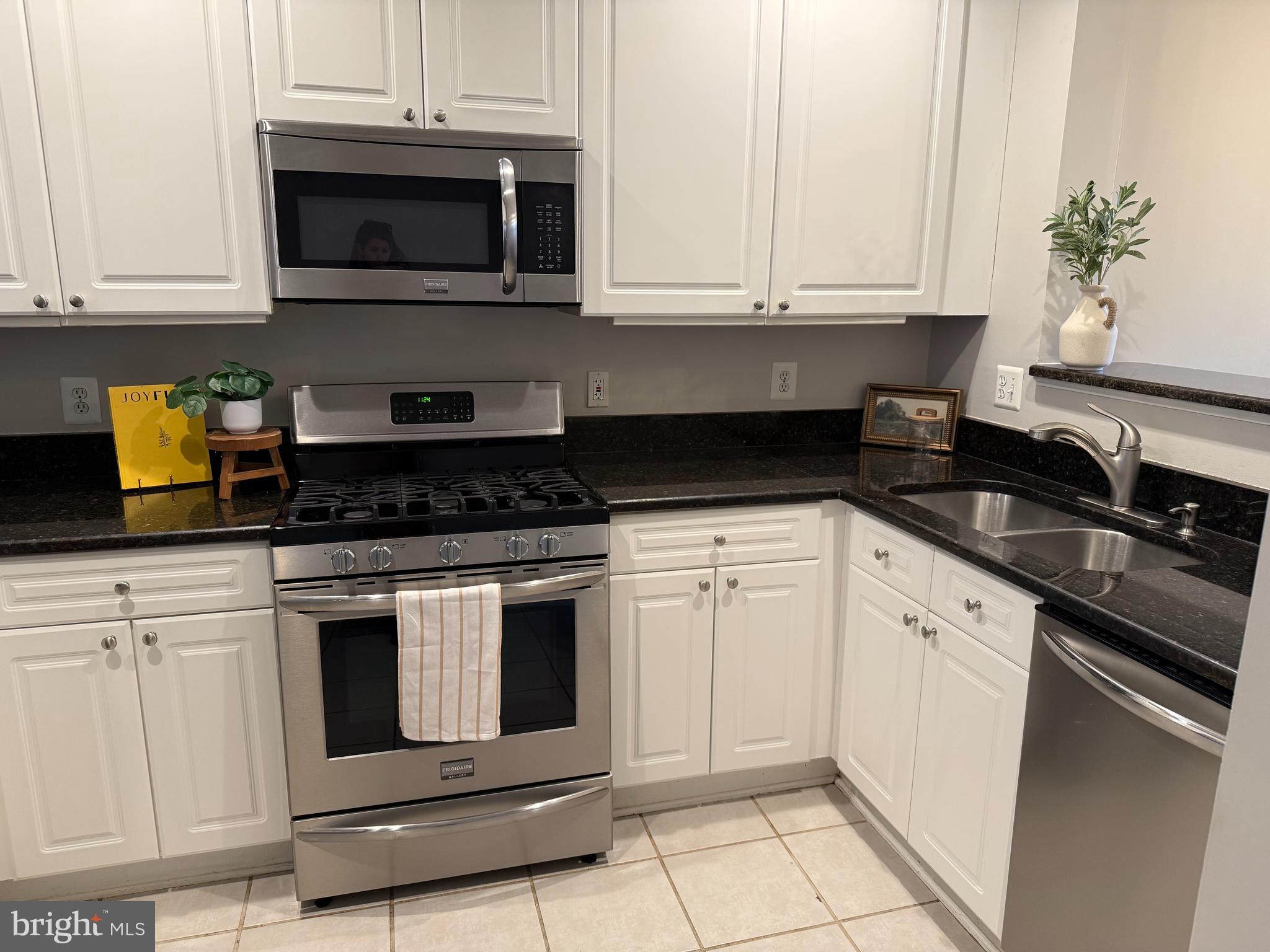 2700 BELLFOREST COURT 201