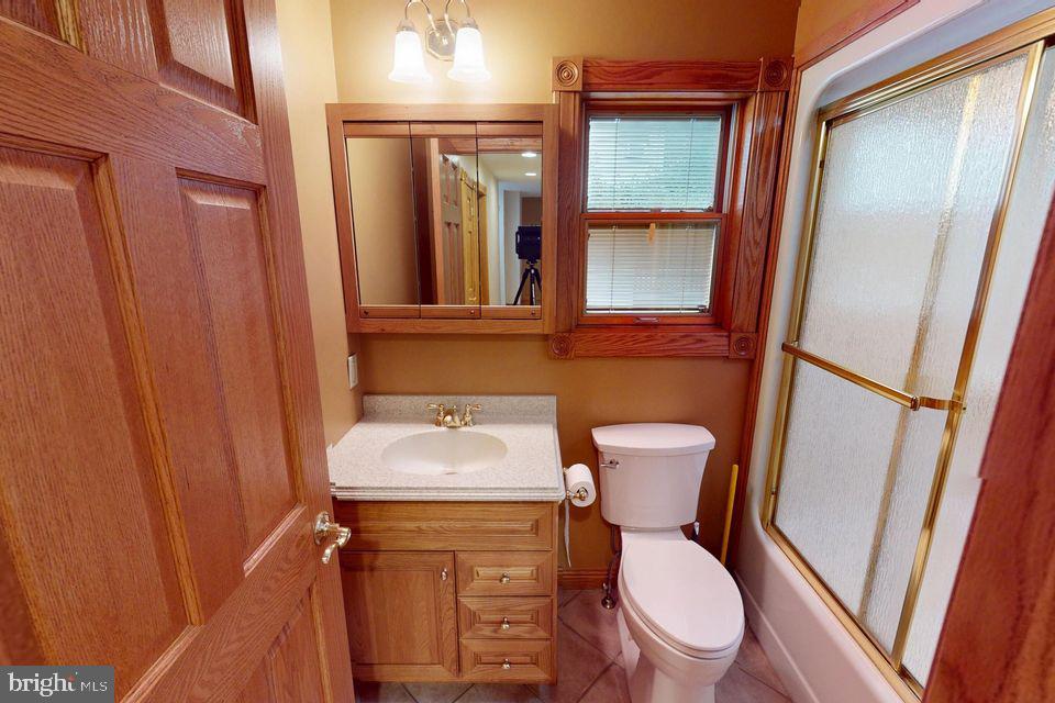 TREASURE LAKE - Residential