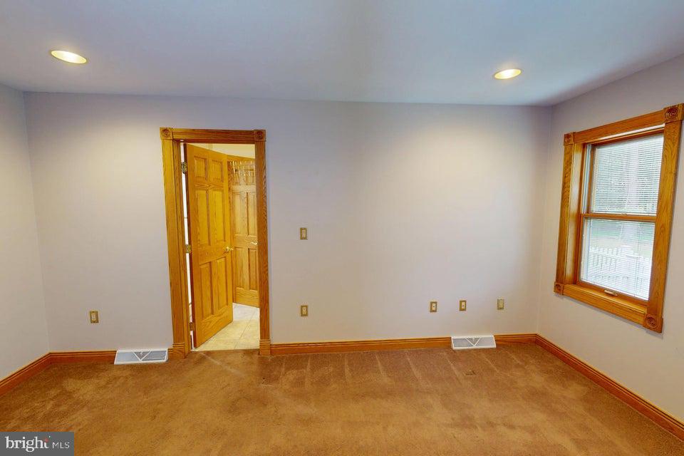 TREASURE LAKE - Residential