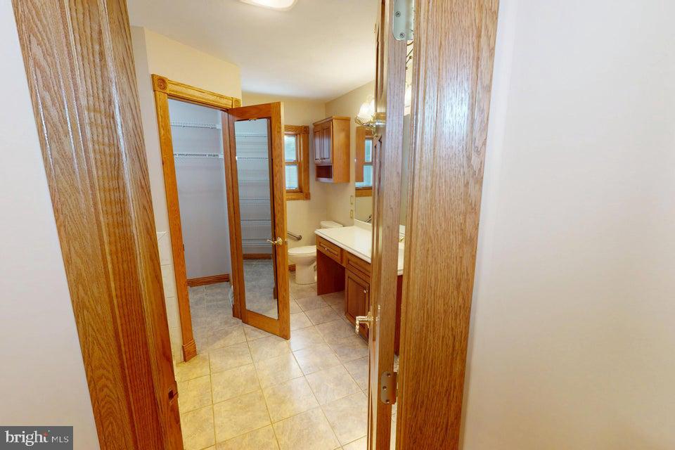 TREASURE LAKE - Residential