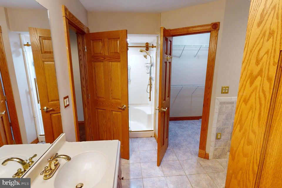 TREASURE LAKE - Residential