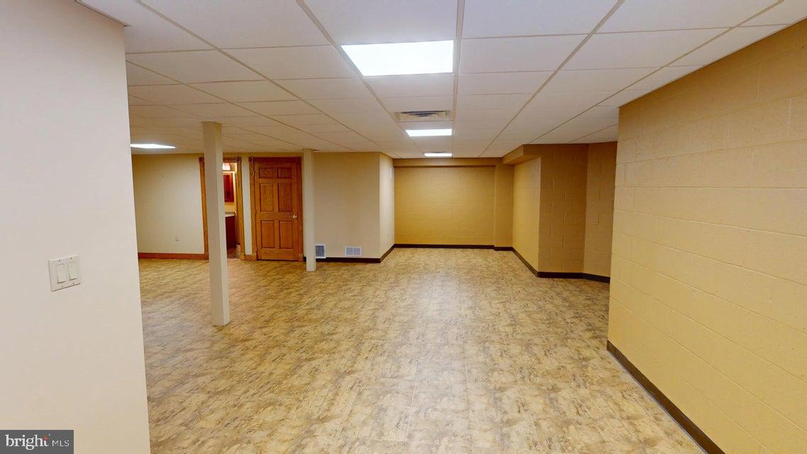 TREASURE LAKE - Residential